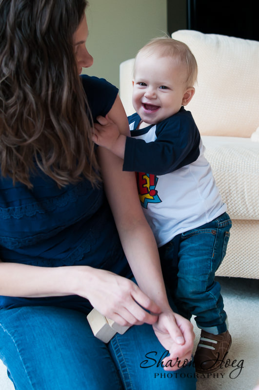 one year old boy surprising mom, Metro Detroit Family Photography